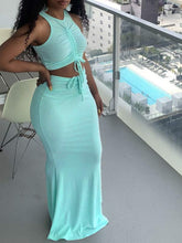 Set aus geripptem Tanktop und Rock mit Kordelzug