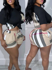 Kariertes Kombi-Set aus T-Shirt und Shorts