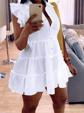 Einfarbiges Hemdblusenkleid mit Rüschen