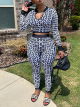 Indiebeautie Set aus Oberteil und Hose mit Reißverschluss vorne und Print