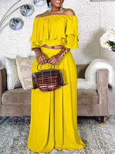 Set aus schulterfreiem Oberteil und Hose mit weitem Bein