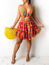 Indiebeautie bedrucktes Neckholder-Rüschenkleid