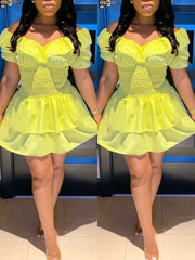 Indiebeautie – Schulterfreies Rüschenkleid