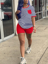 Indiebeautie – Gestreiftes T-Shirt und Shorts-Set