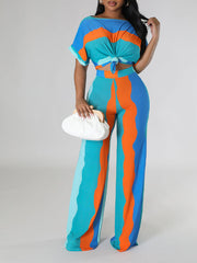 Indiebeautie – T-Shirt und Hose im Colorblock-Design