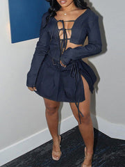 Indiebeautie – Set aus Jeanshemd mit Bindeband und Faltenrock