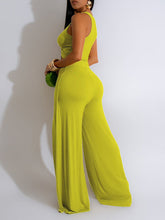 Set aus verdrehtem Tanktop und geschlitzter Hose