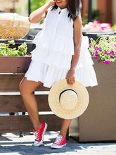 Ärmelloses Rüschenkleid mit Knopfleiste vorne