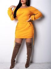 Schulterfreies Sweatshirtkleid mit Schnürung – Ausverkauf