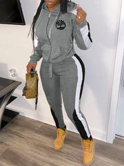 Indiebeautie – Set aus Hoodie und Hose mit Farbblockdesign und Logo