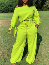 Indiebeautie – Set aus einfarbigem Sweatshirt und Hose mit weitem Bein