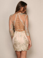 Elegante, rückenfreie Partykleider mit tiefem V-Ausschnitt und Schnürung