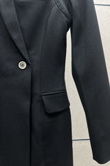 Jorge – Dekolleté-Minikleid mit eckigem Kragen