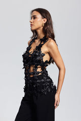 Kira – Ärmelloses Oberteil mit Blumenausschnitt in Schwarz