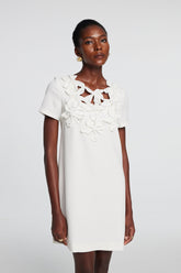 Kira Kurzärmliges Minikleid mit Blumenmuster