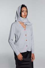 Kya Stricktop mit tiefem Ausschnitt und Kapuze