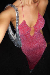 Rosa Glitzerkleid mit Schlitz und Bindeband hinten