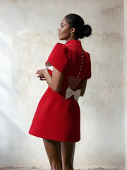 Rotes Minikleid mit Cut-outs