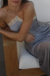 Satin Neckholder-Midikleid mit Patchwork-Spitze