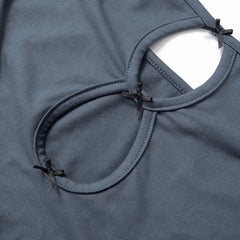 Trägerloses Minikleid mit Hohlsaum