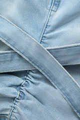 Wynter Cross – Cargo-Minirock aus Denim in Hellblau