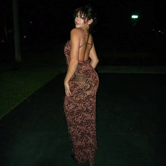 Maxikleid mit tiefem V-Ausschnitt und Schlitz