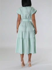 Einfarbiges Hemdkleid mit Bindeband