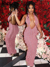 Solides, elegantes Neckholder-Maxikleid