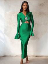 Maxikleid mit Cut-Outs vorne und langen ausgestellten Ärmeln