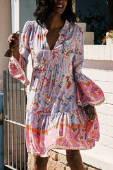 Send My Love – Boho-Babydoll-Minikleid mit Blumenmuster und Glockenärmeln