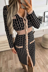 Chic State – Pulloverkleid mit geometrischen Linien und Knöpfen