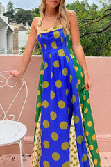 Maxikleid mit kontrastfarbenem Punktemuster und Reißverschluss auf der Rückseite, Neckholder und Knopfleiste