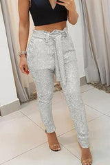 Good Taste – Hose mit Gürtel und Pailletten