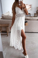 Schicker Strampler aus Rocknähten und Spitzenstoff