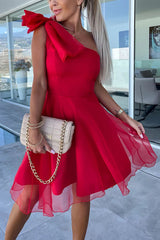 Lifetime Celebrations – Minikleid aus Tüll mit One-Shoulder-Träger und Schleife