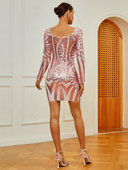 Rückenfreies, figurbetontes Cocktailkleid mit quadratischem Ausschnitt und langen Ärmeln RM20363