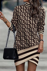 Lexi – Bedrucktes Sweatshirt-Minikleid mit hohem Kragen