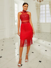 Vintage Neckholder-Midikleid mit gestufter Quaste in Rot RJ10563