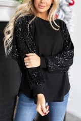 „Life Is A Fiesta“-Top mit kontrastierenden Paillettenärmeln