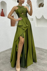 Perfect Soiree – Maxikleid mit überkreuztem Ausschnitt, Rückenschnürung und Schlitz