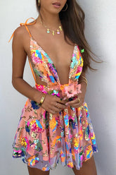 Minikleid in A-Linie mit V-Ausschnitt, offenem Rücken, Pailletten und Blumenmuster