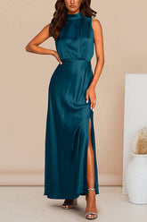 The Story of Us – Satin-Maxikleid mit hohem Halsausschnitt und Schlitz
