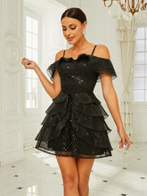 Schwarzes Partykleid mit Stufenpailletten und kalter Schulter RM20718