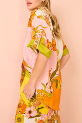 Elevate Your Wear – Oversize-Bluse aus Leinenmischung mit kreativen Blumenmuster und Knopfleiste