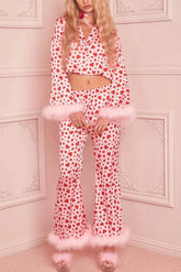 Geschenk der Liebe – Pyjama-Set mit Herz-Print und Federbesatz, kurzes Top, elastischer Bund