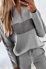 Neues Set aus Oberteil mit kontrastierendem Karomuster und Hose mit Kordelzug