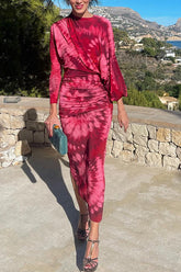 Claudia – Gerafftes Midikleid mit Batikmuster (vielfältige Tragemöglichkeiten)