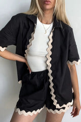 Harry – Lockeres Hemd mit gewelltem Besatz und Knöpfen sowie Shorts mit Taschen und elastischer Taille