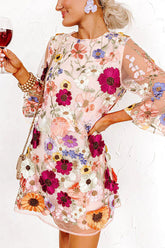 Dahlia Dreaming – Minikleid mit halblangen Ärmeln und Blumenstickerei