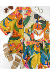Meet At Sunset – Einzigartiges Set mit Bluse mit Fruchtdruck und Shorts mit Taschen und elastischer Taille